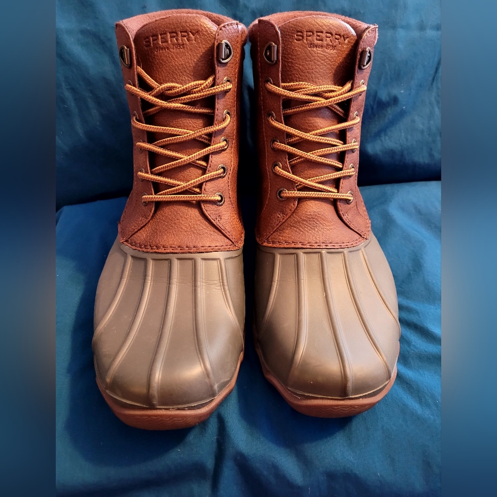 NWOT Sperry Men's Avenue High Top Duck Boots STS23429